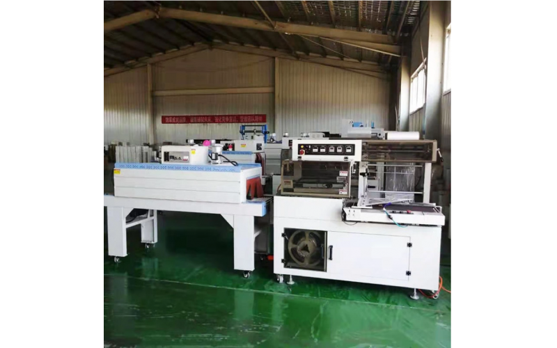 熱收縮包裝機(jī)價(jià)格是多少？現(xiàn)在人們最關(guān)注的話(huà)題